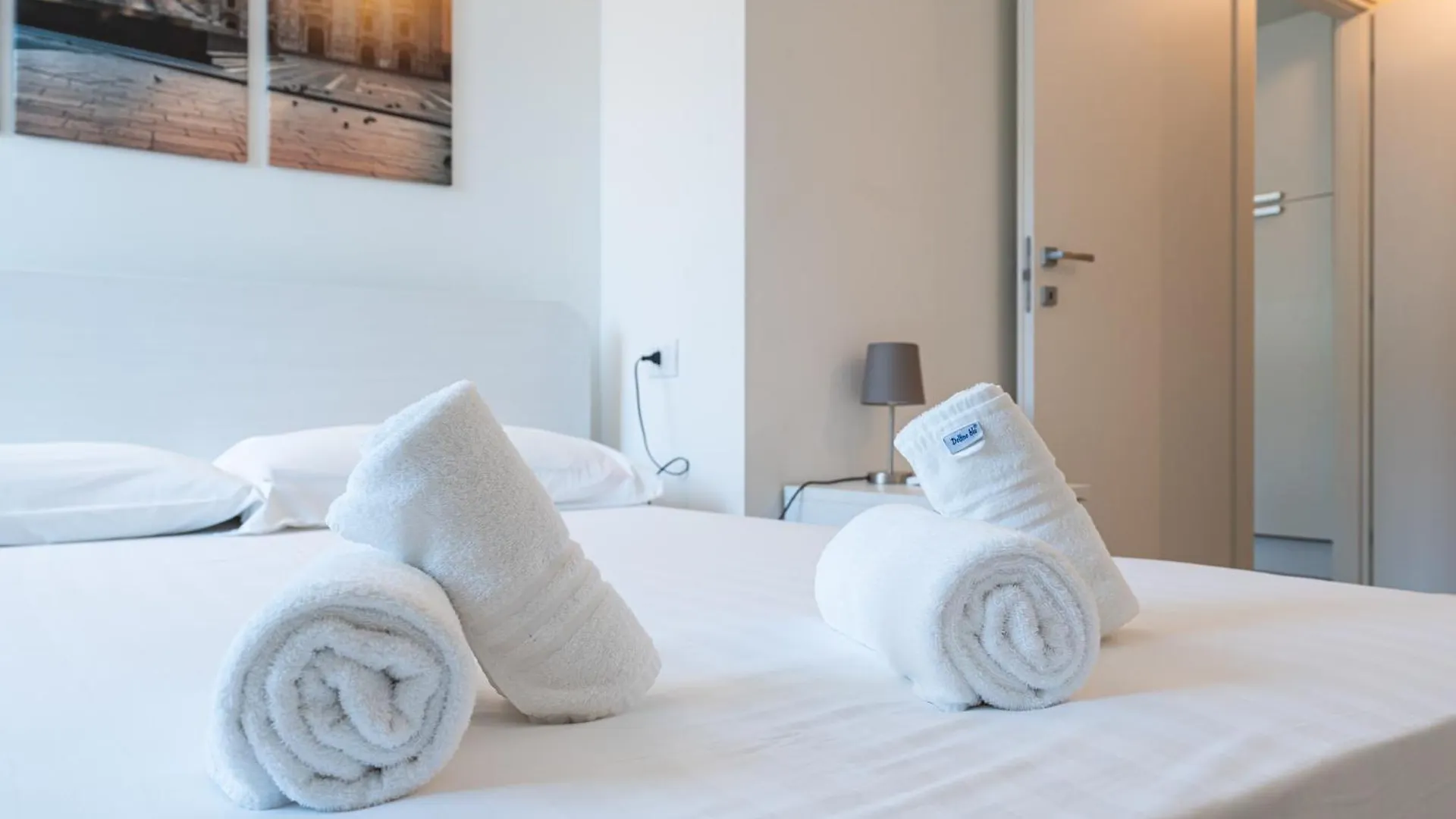 Elegante Bilocale Isola A - Mirable Pm Apartamento Milão
