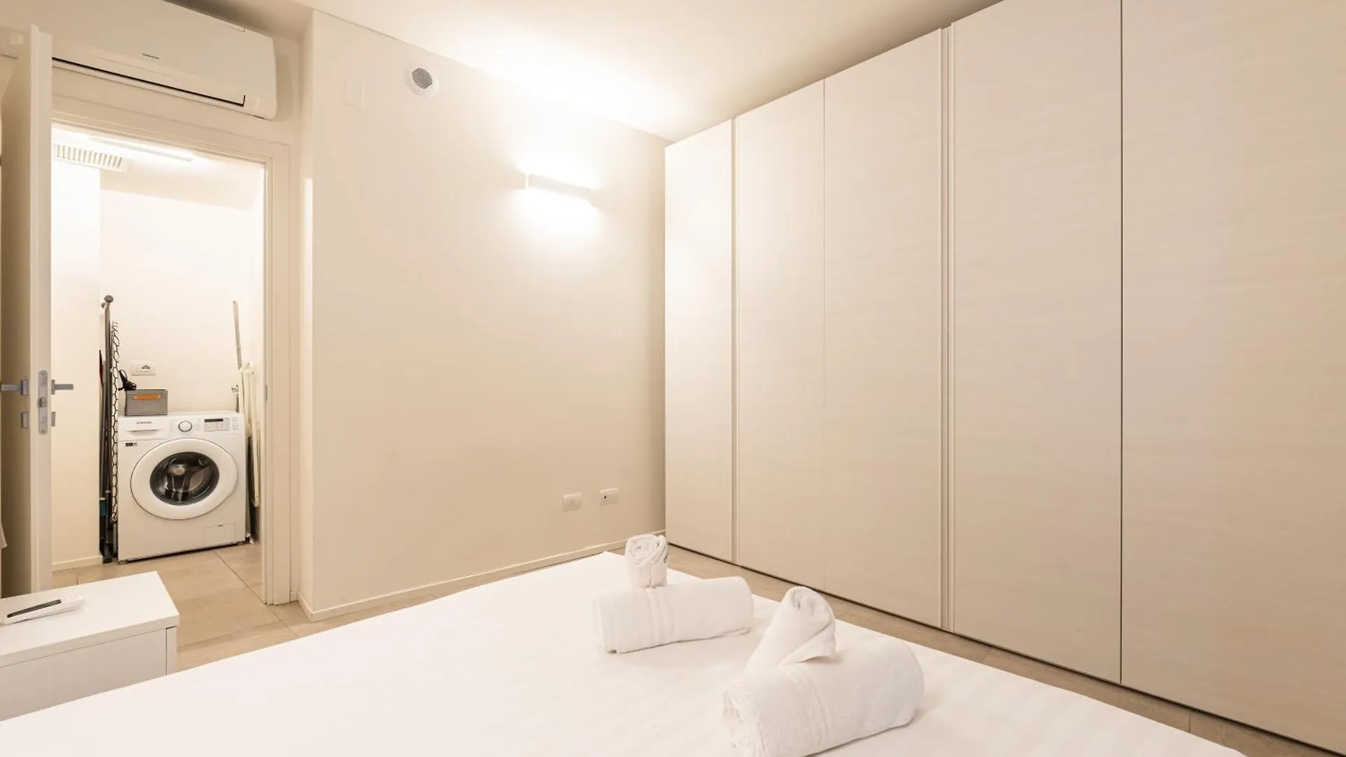 Elegante Bilocale Isola A - Mirable Pm Apartamento Milão