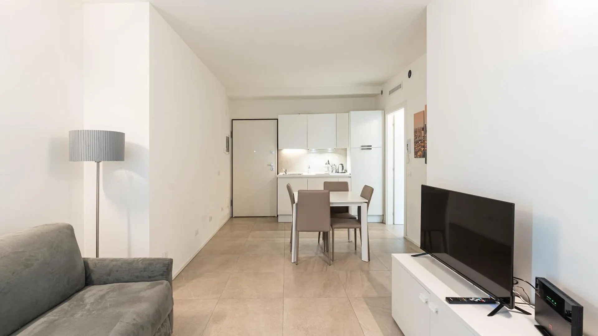 Elegante Bilocale Isola A - Mirable Pm Apartamento Milão
