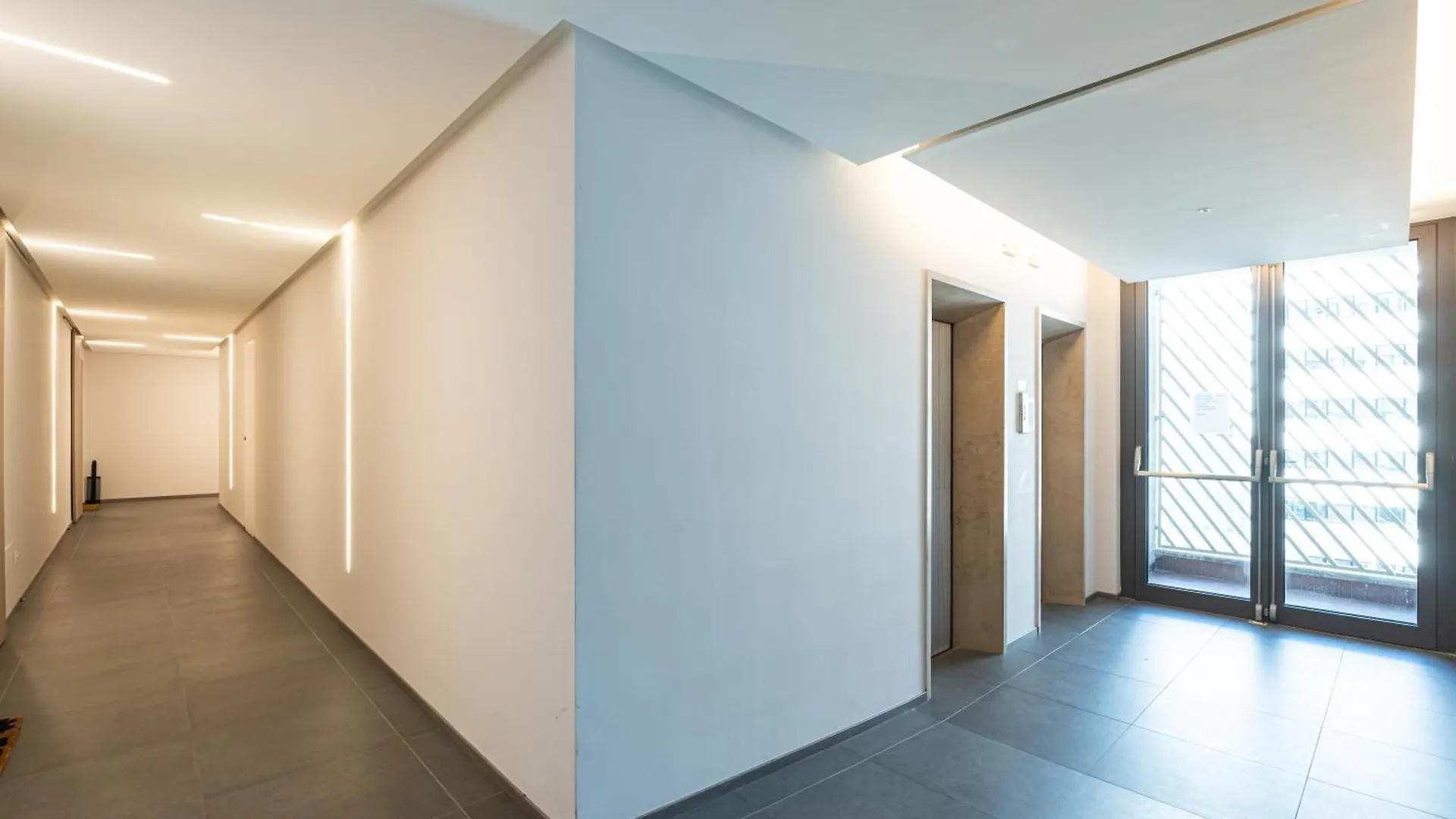 Elegante Bilocale Isola A - Mirable Pm Apartamento Milão 0*,  Itália